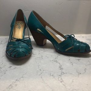 Seychelles Teal “Boogie-Woogie” pumps